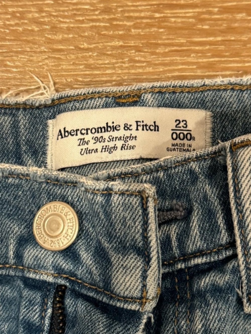 Abercrombie & Fitch 90s straight high rise jeans - Picture 3 of 3